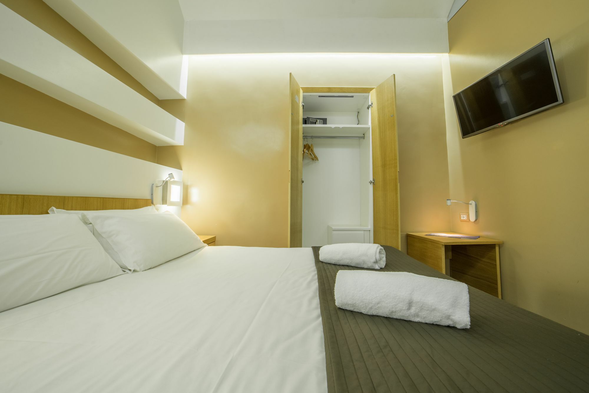 Chiaia 197 Deluxe Residence Naples Extérieur photo